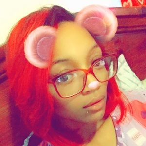 Meet your Posher, Shacouvia